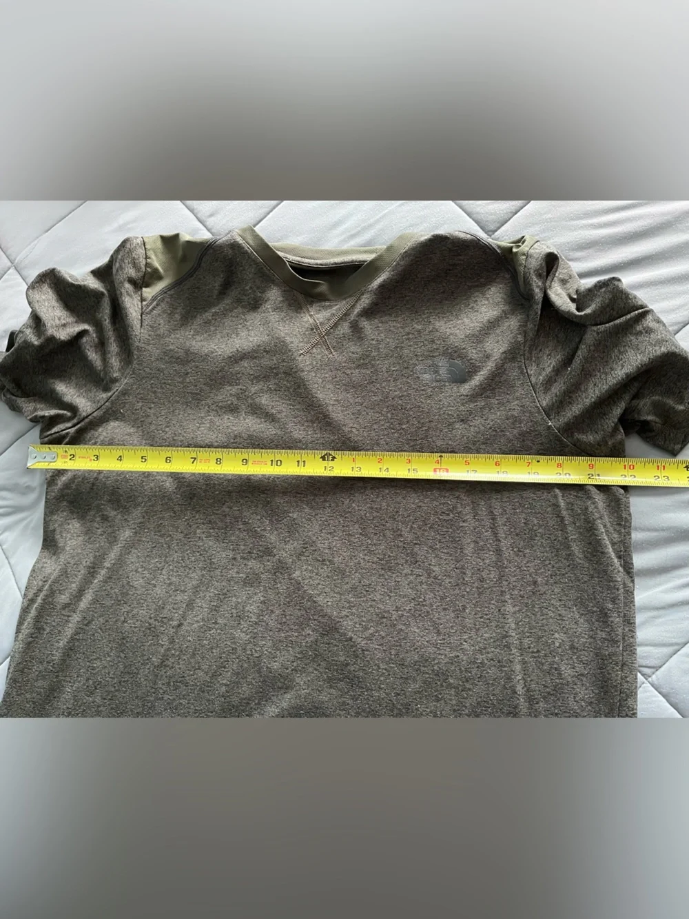 The North Face Men’s Large Green Short sleeve flash dry shirt lightweight